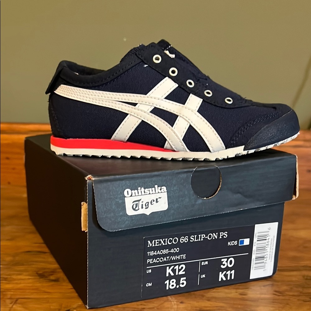 Onitsuka Tiger by Asics Blue and White Sneakers Classic Design